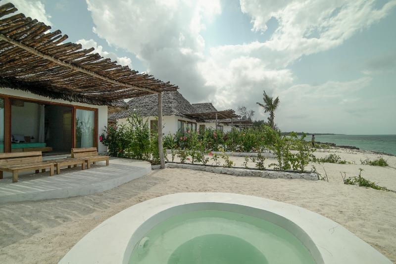 Zanbluu Beach Hotel Kiwengwa  Exterior photo